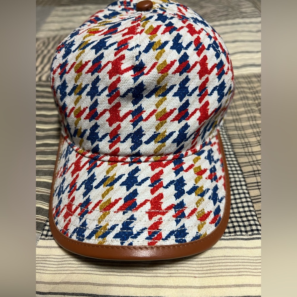 COACH Women’s Cap *BRAND NEW